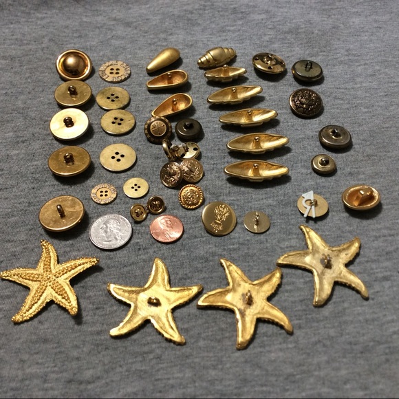 Vintage Golden Buttons Lot - Picture 8 of 13